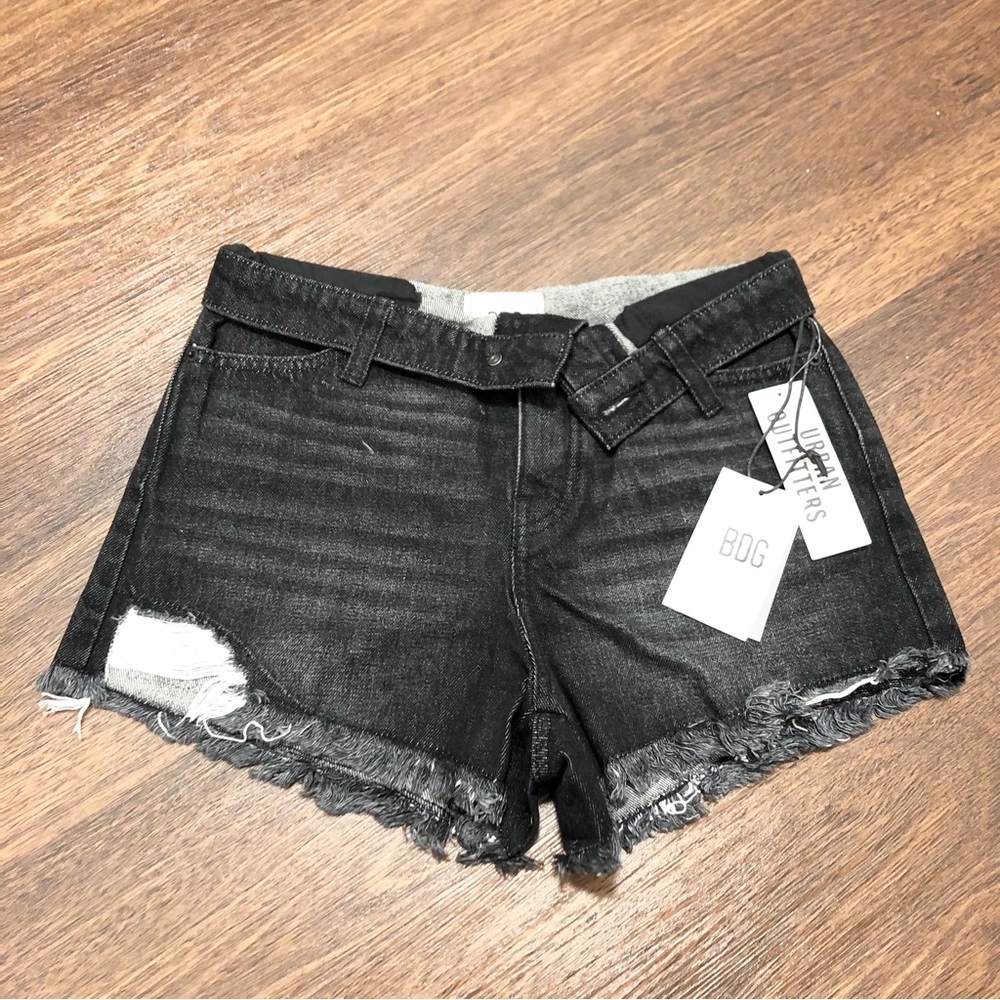 BDG Foldover V-Front Denim Short Washed Black Denim - Picture 2 of 7